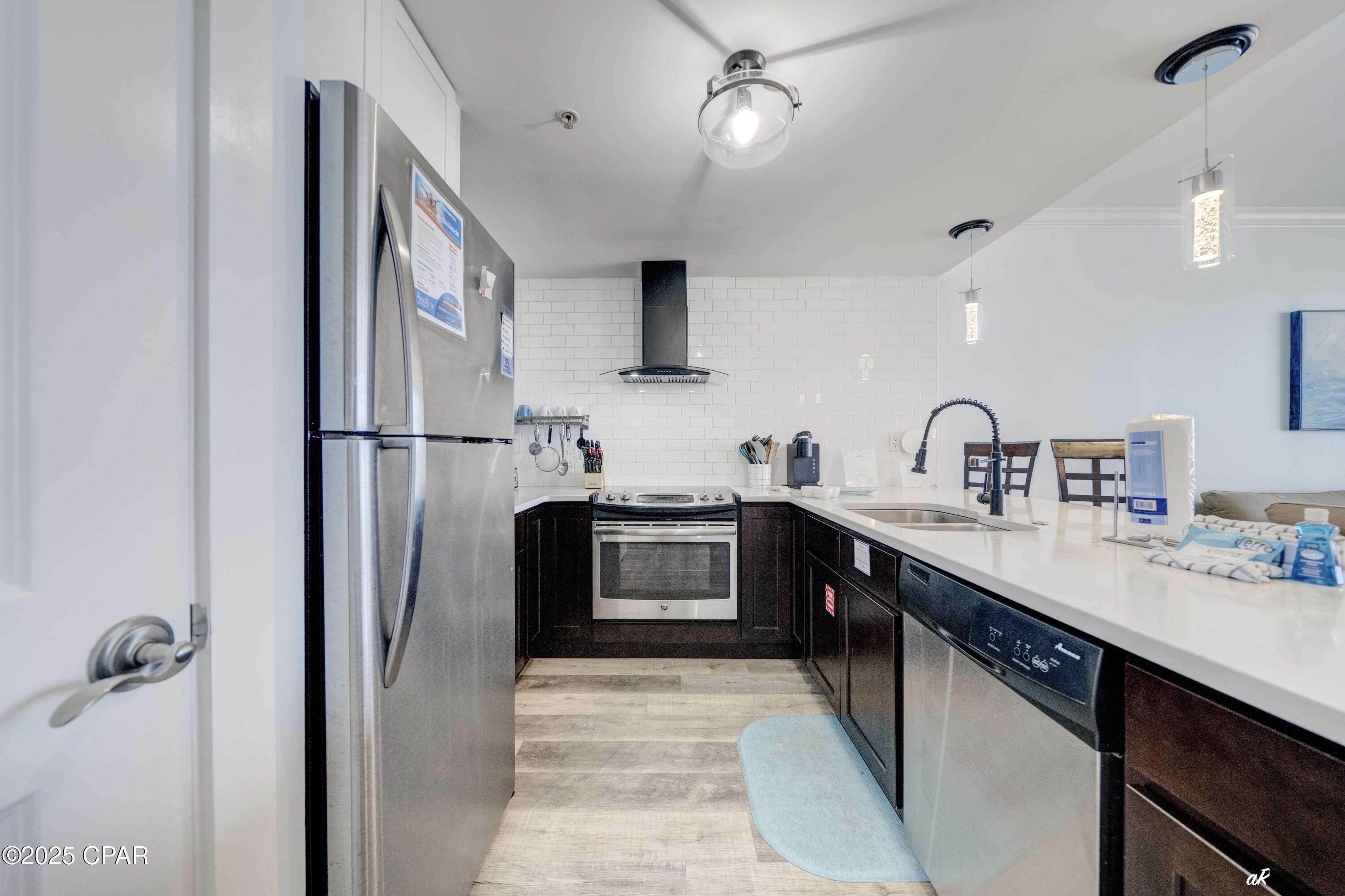 Image 8 For 9450 Thomas Drive 209c