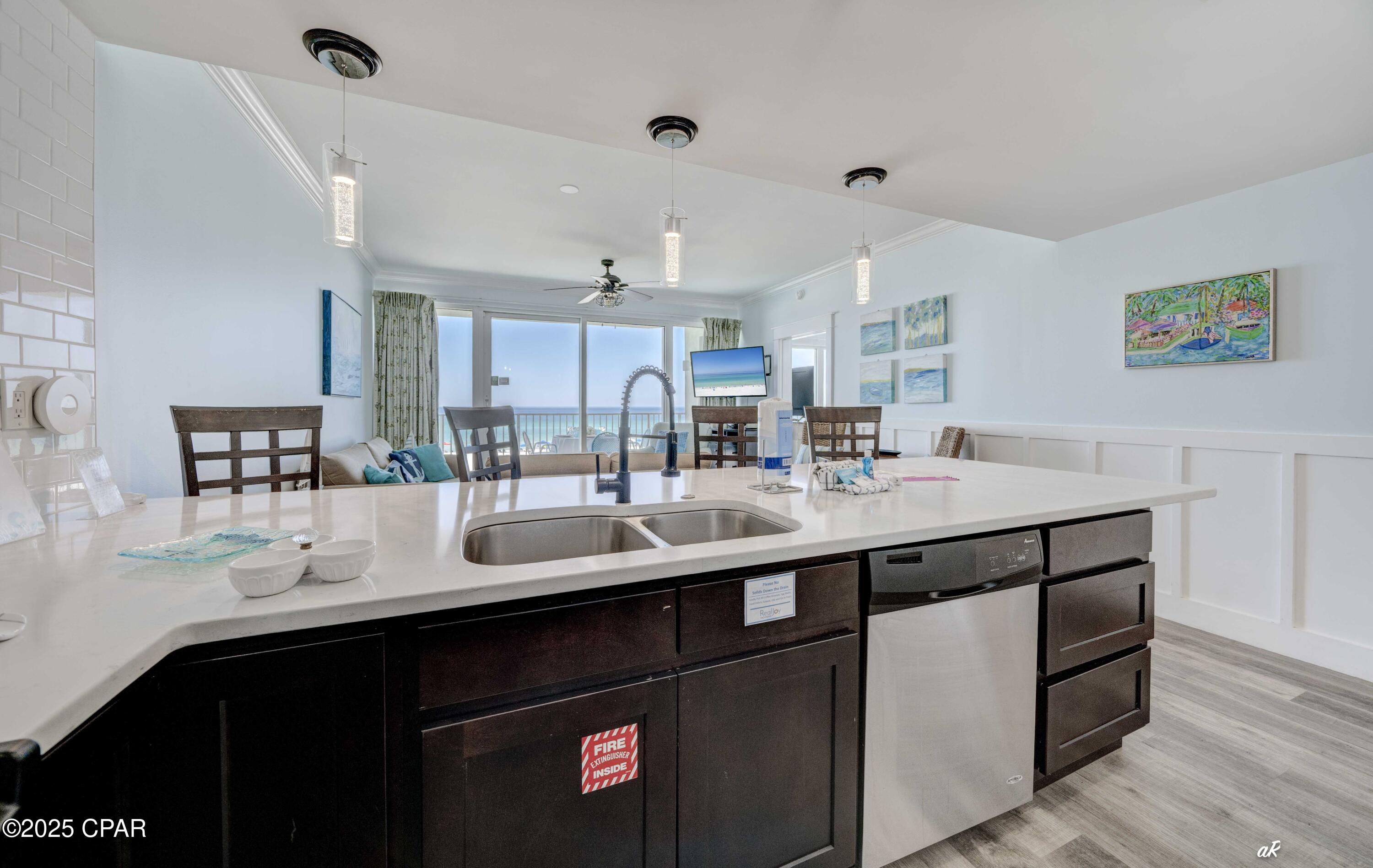 Image 9 For 9450 Thomas Drive 209c