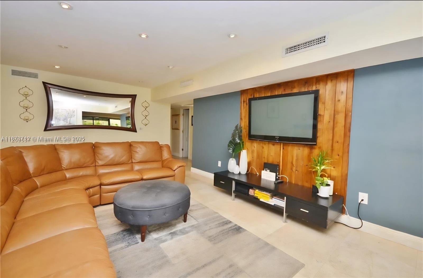 Homes for sale in Miami Lakes, FL | 15915 Kingsmoor Way #15915, Miami Lakes, FL 33014 | MLS# A11873712