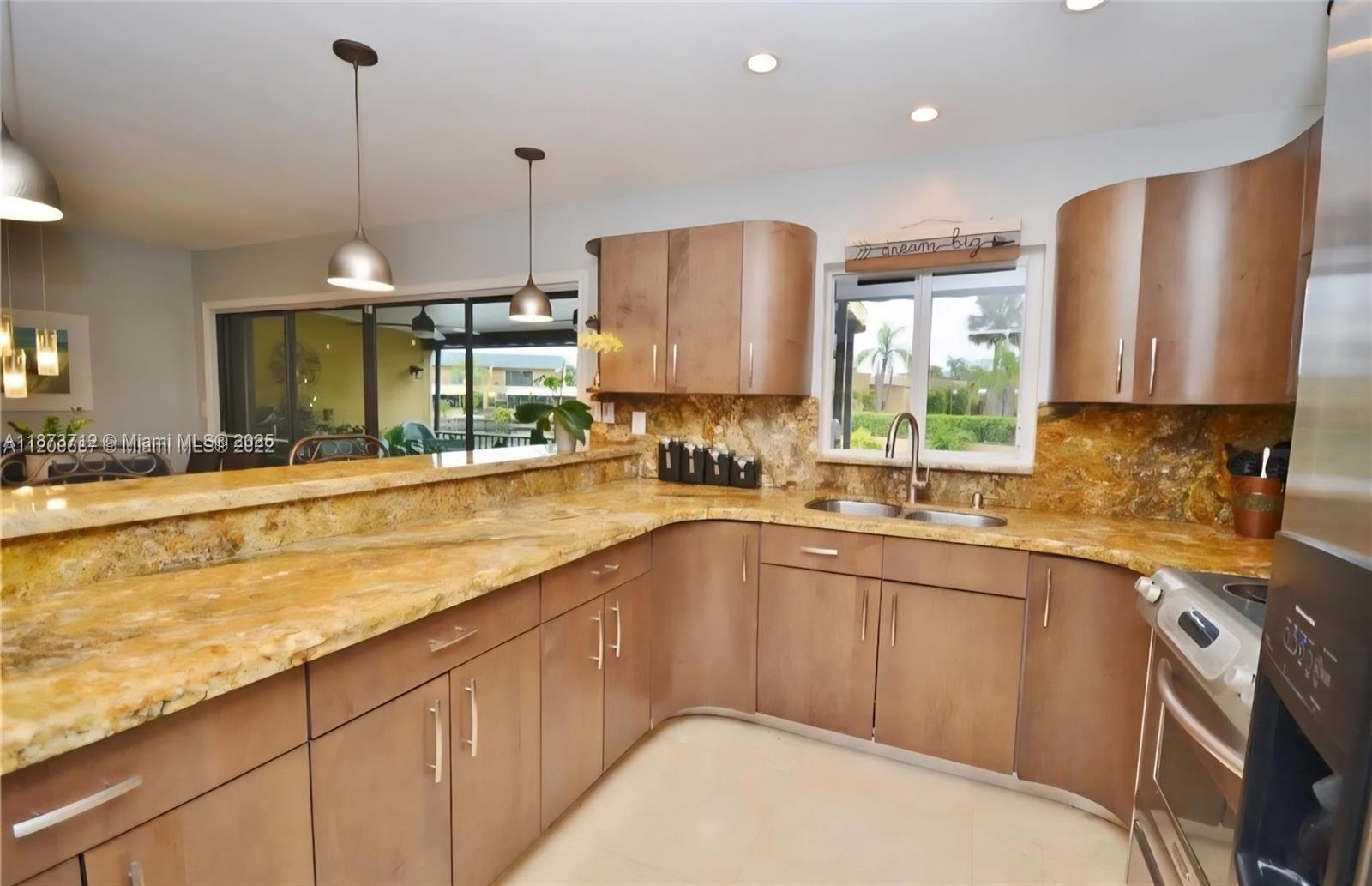 Homes for sale in Miami Lakes, FL | 15915 Kingsmoor Way #15915, Miami Lakes, FL 33014 | MLS# A11873712