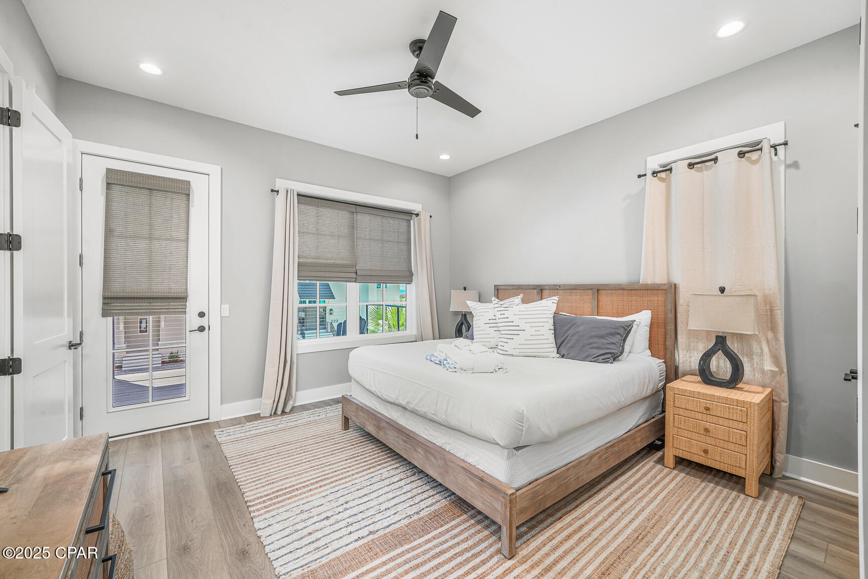 Listing photo id 28 for 221 Dunes Drive