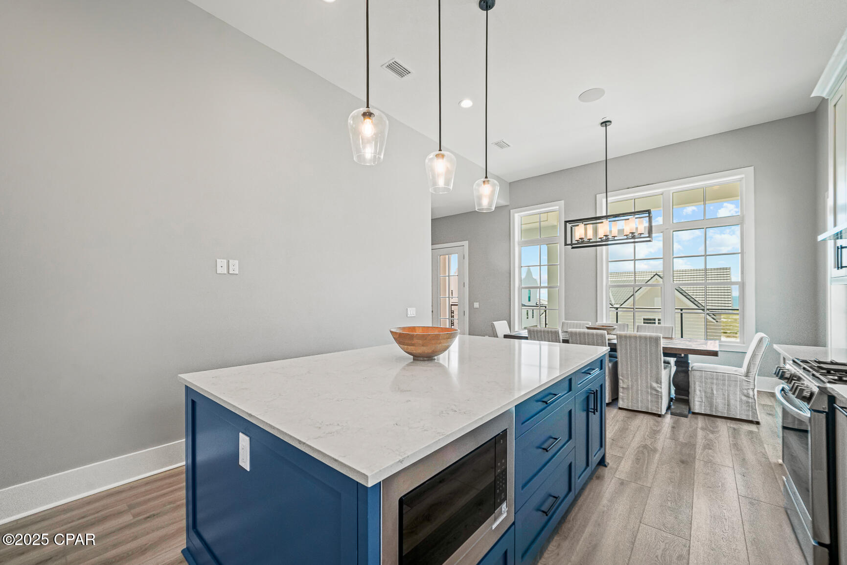 Listing photo id 3 for 221 Dunes Drive