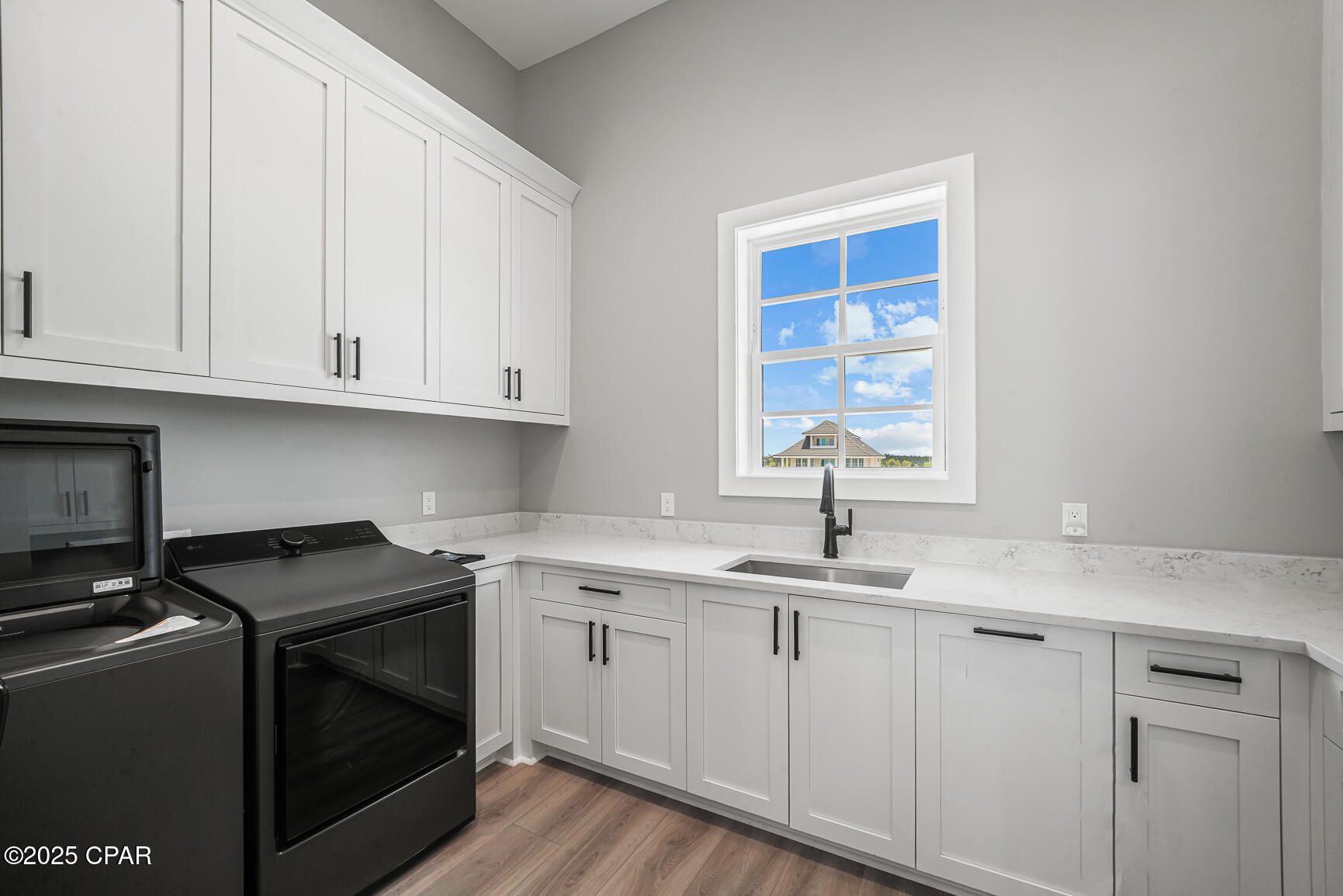 Listing photo id 7 for 221 Dunes Drive