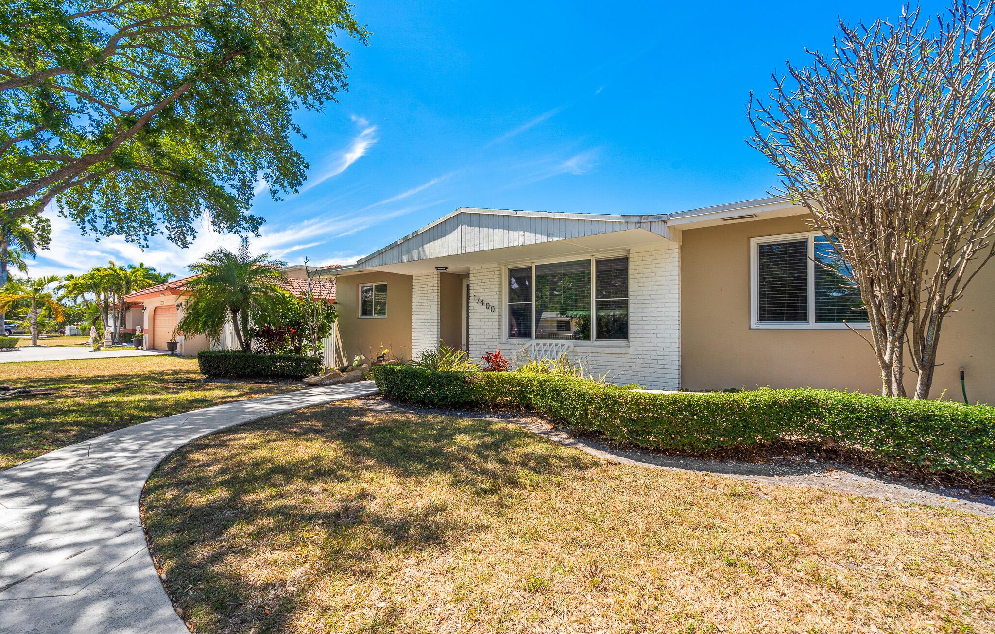 Homes for sale in Palmetto Bay, FL | 17400 Sw 92nd Court, Palmetto Bay, FL 33157 | MLS# R11121776