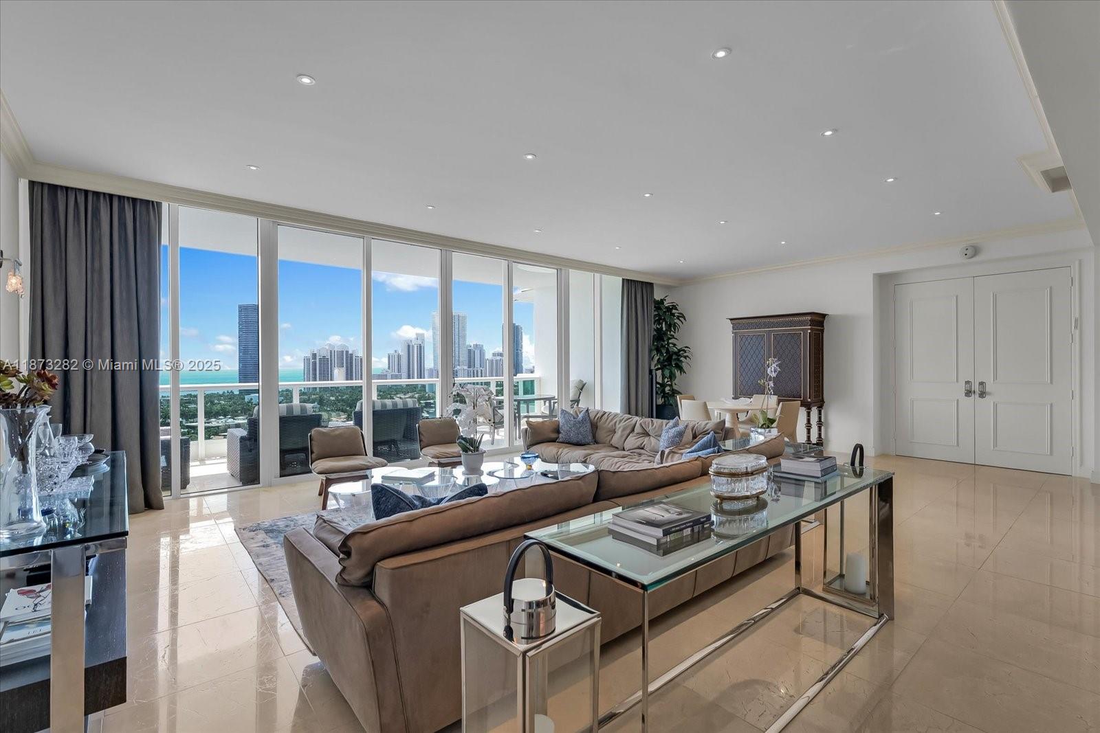 Apartamento en Venta en Aventura, FL