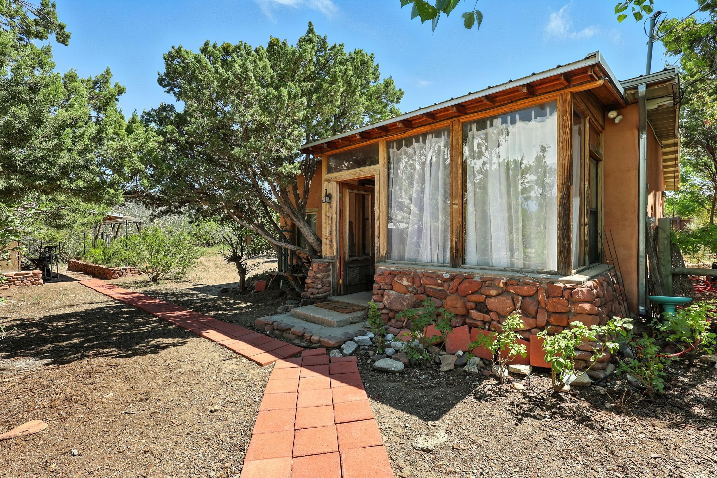 Homes for sale in Placitas, NM | 52 Camino Del Oso, Placitas, NM 87043 | MLS# 1091011
