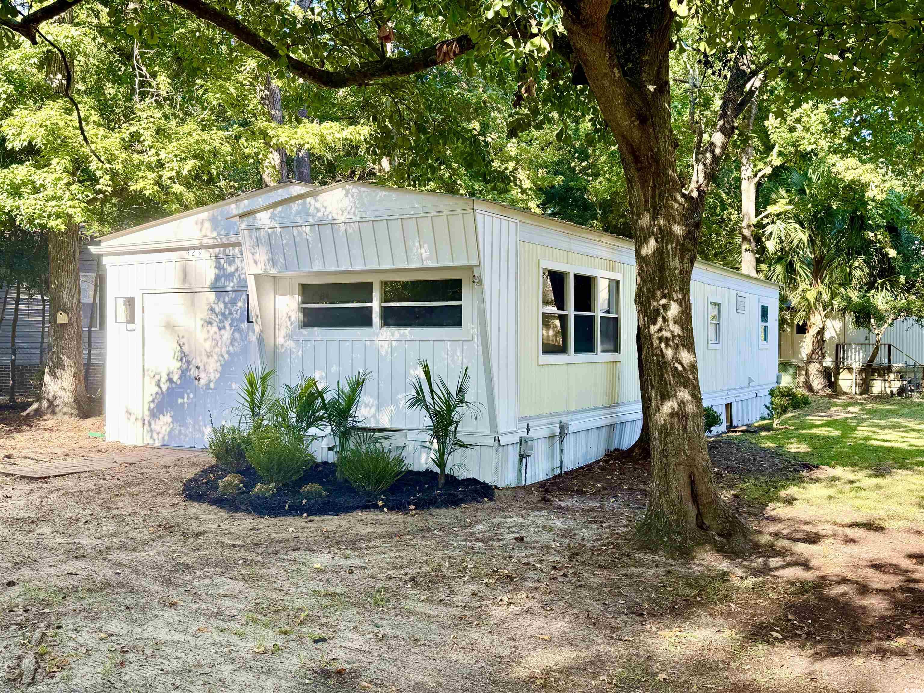 429 East Surfwind Dr. Murrells Inlet, SC 29576