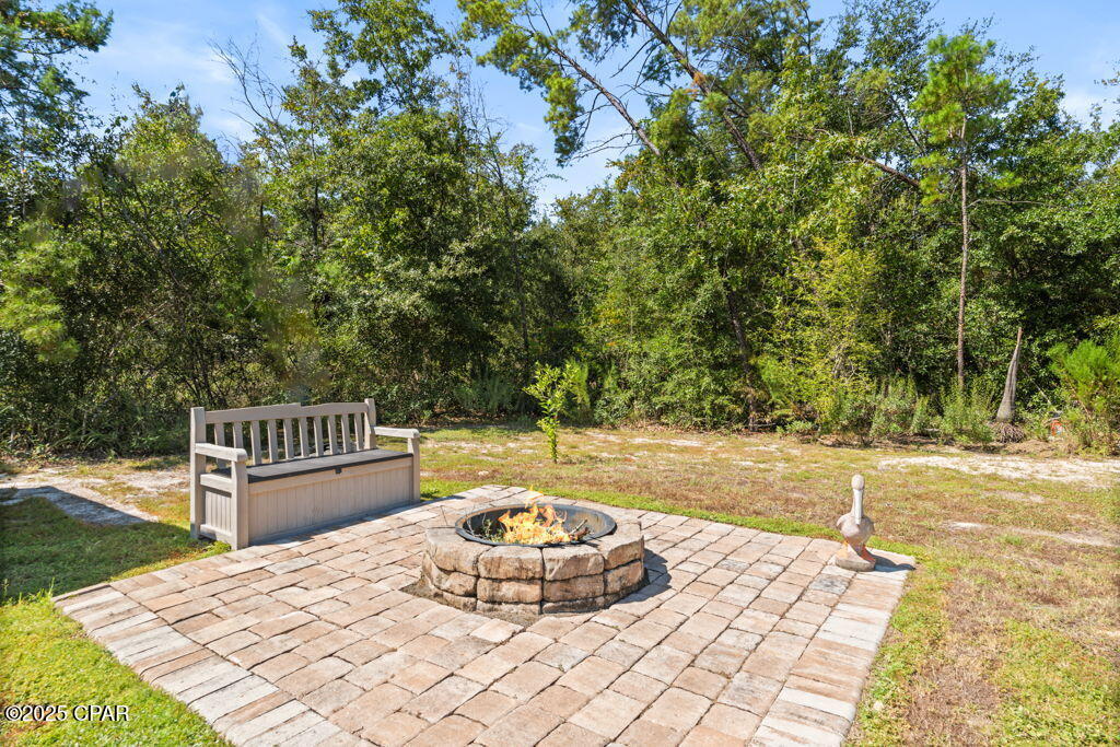 Listing photo id 10 for 104 Lake Merial Trail