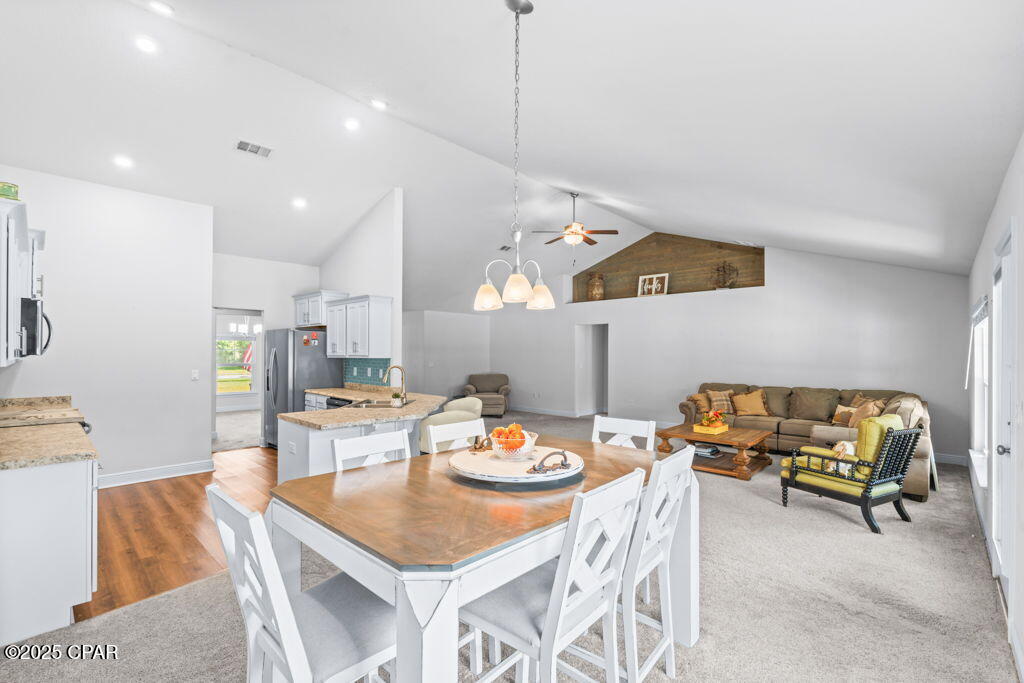 Listing photo id 25 for 104 Lake Merial Trail