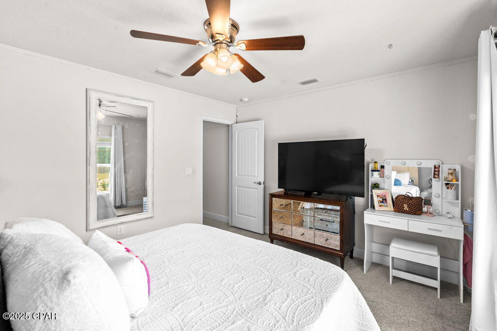 Listing photo id 39 for 104 Lake Merial Trail