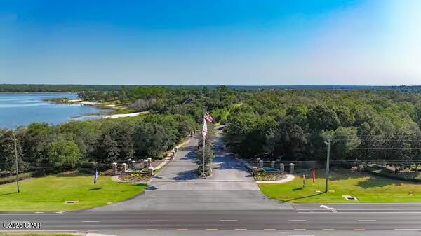 Listing photo id 49 for 104 Lake Merial Trail