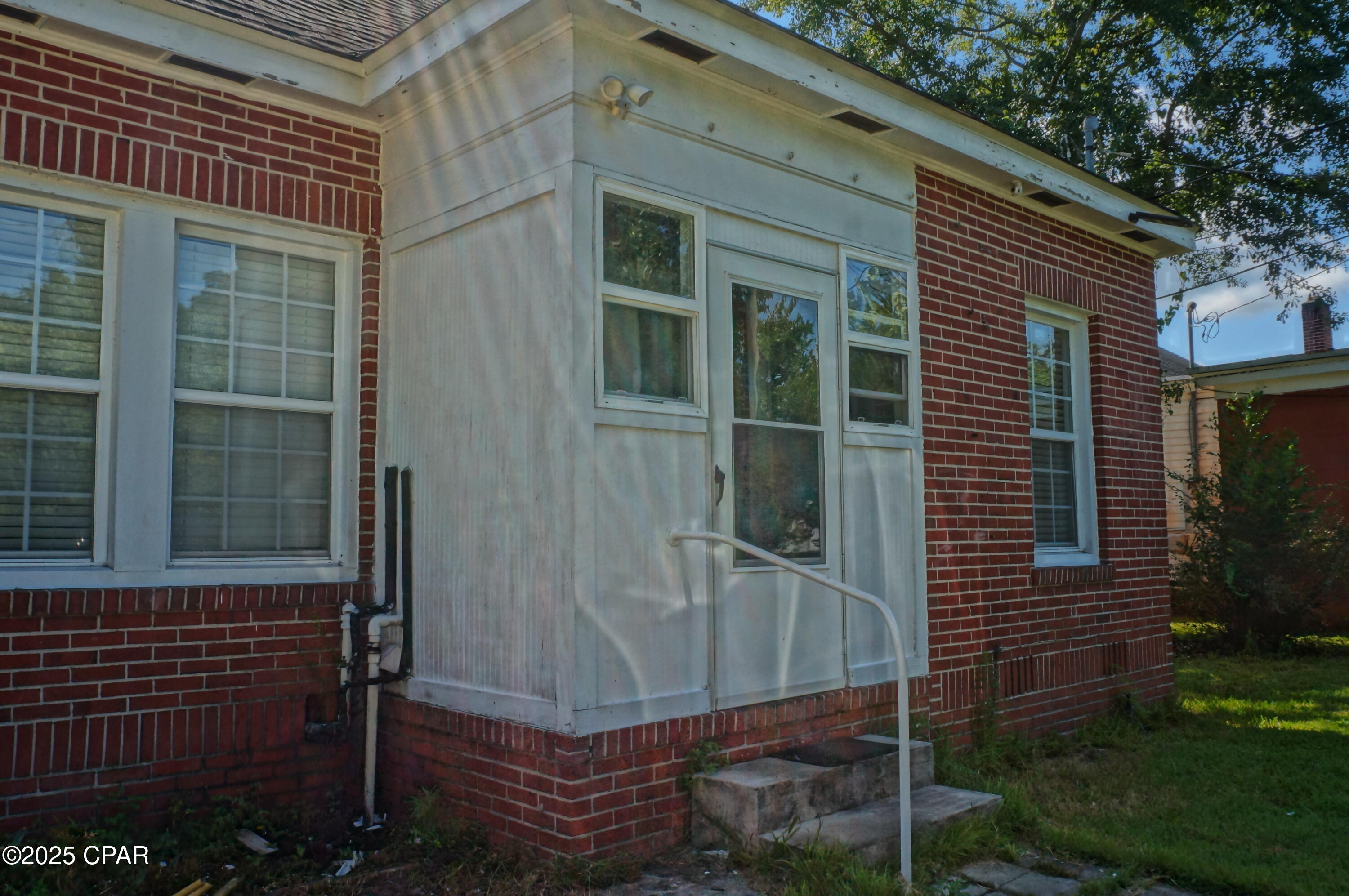 Image 3 For 2935 Russ Street