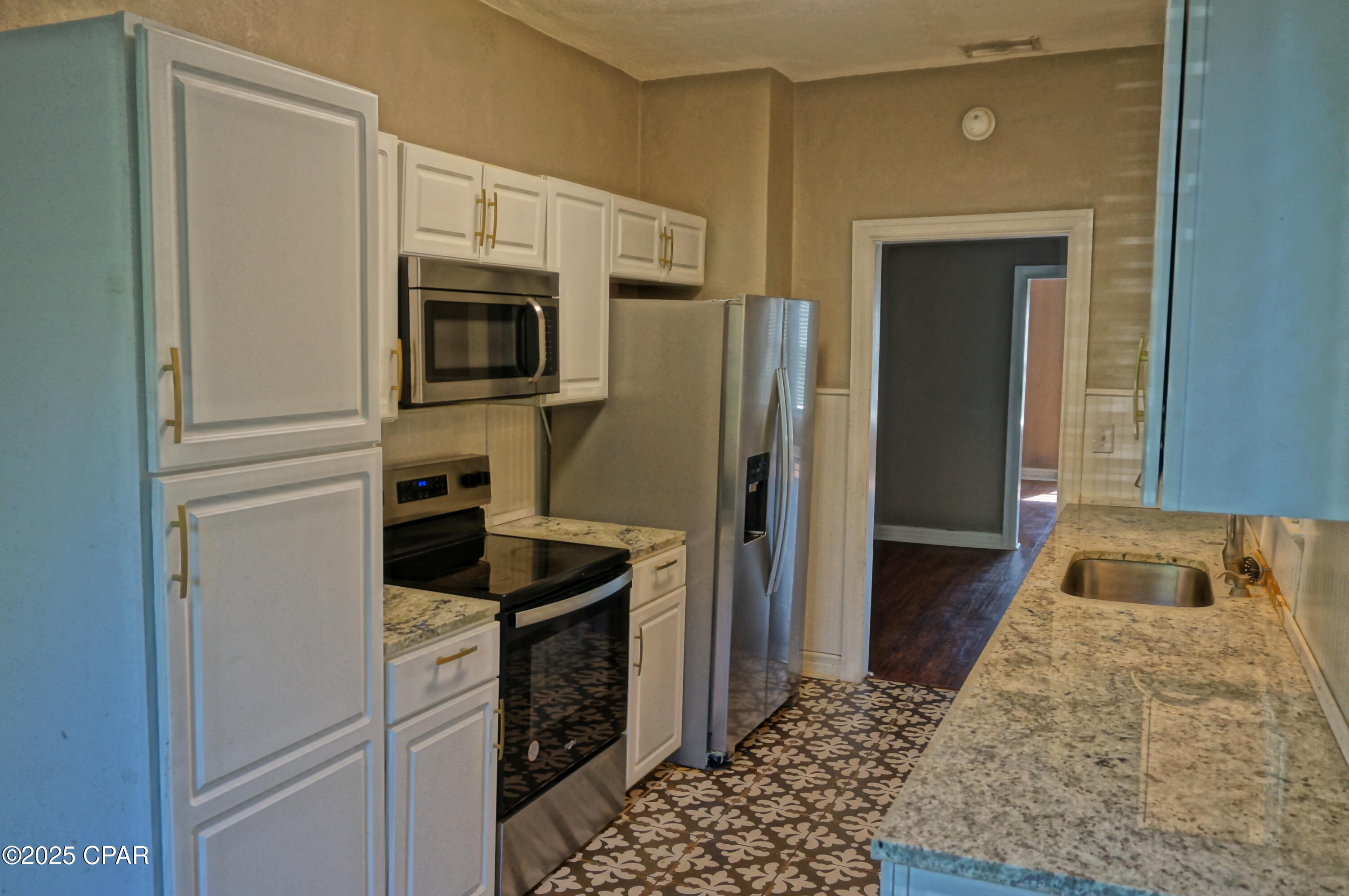 Image 9 For 2935 Russ Street