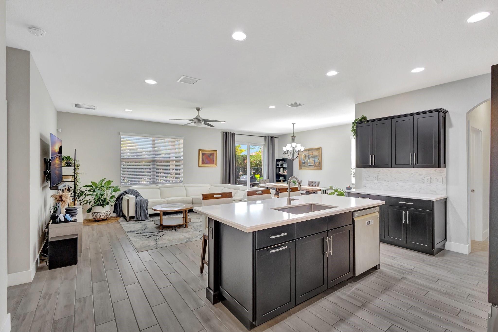 Homes for sale in Royal Palm Beach, FL | 92 Palmetto Ln, Royal Palm Beach, FL 33411 | MLS# F10525354