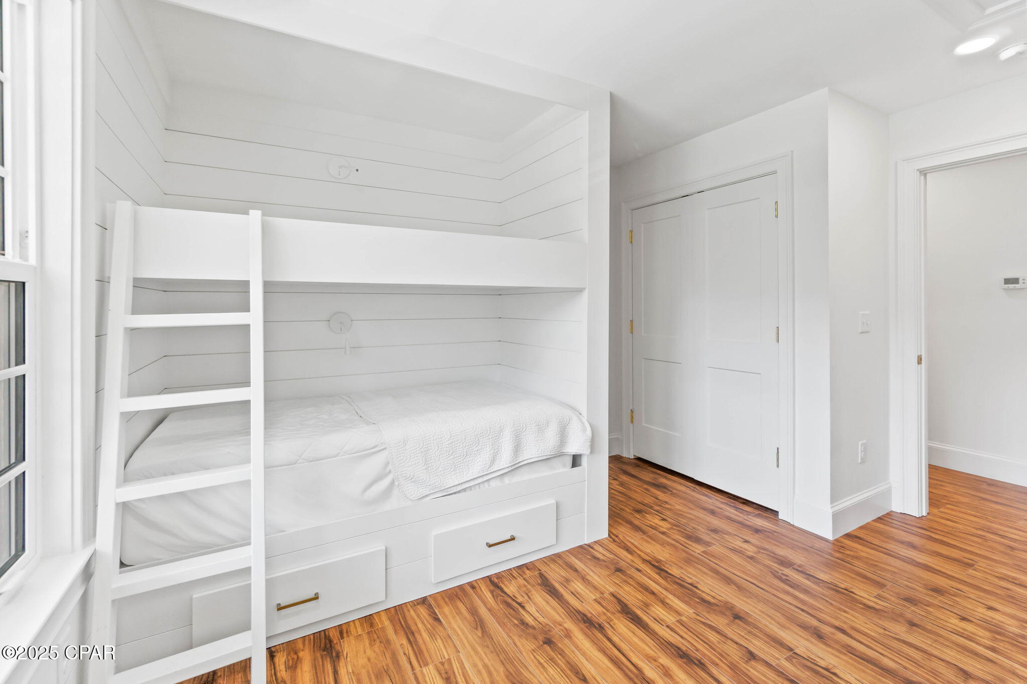 Image 26 For 630 Hutchison Road