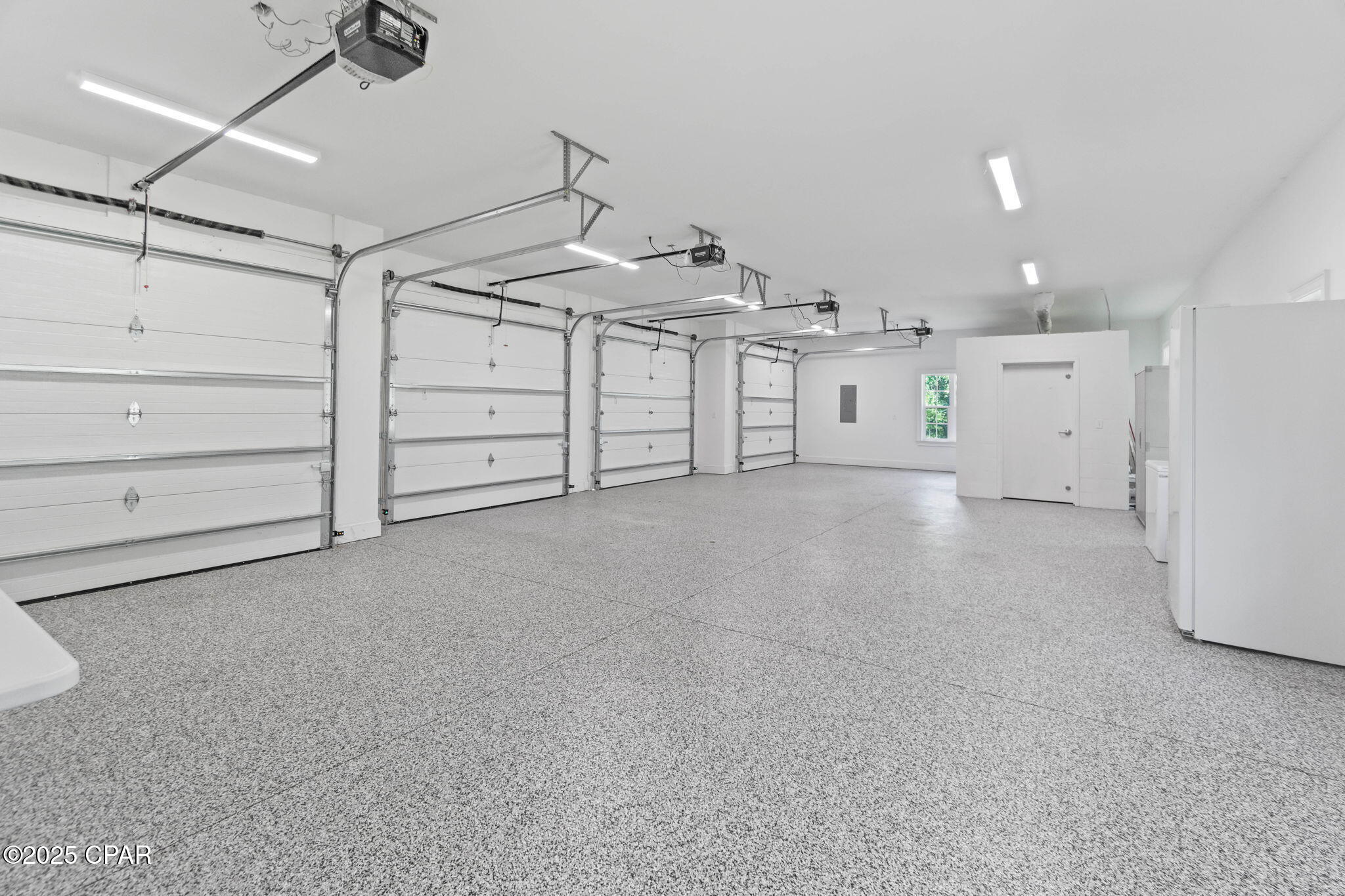 Image 28 For 630 Hutchison Road