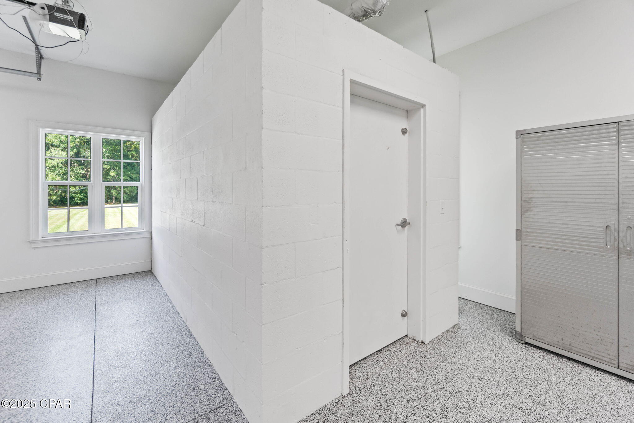 Image 29 For 630 Hutchison Road