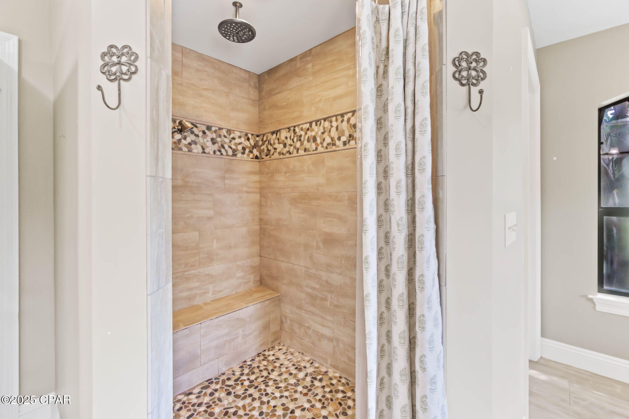 Image 52 For 630 Hutchison Road