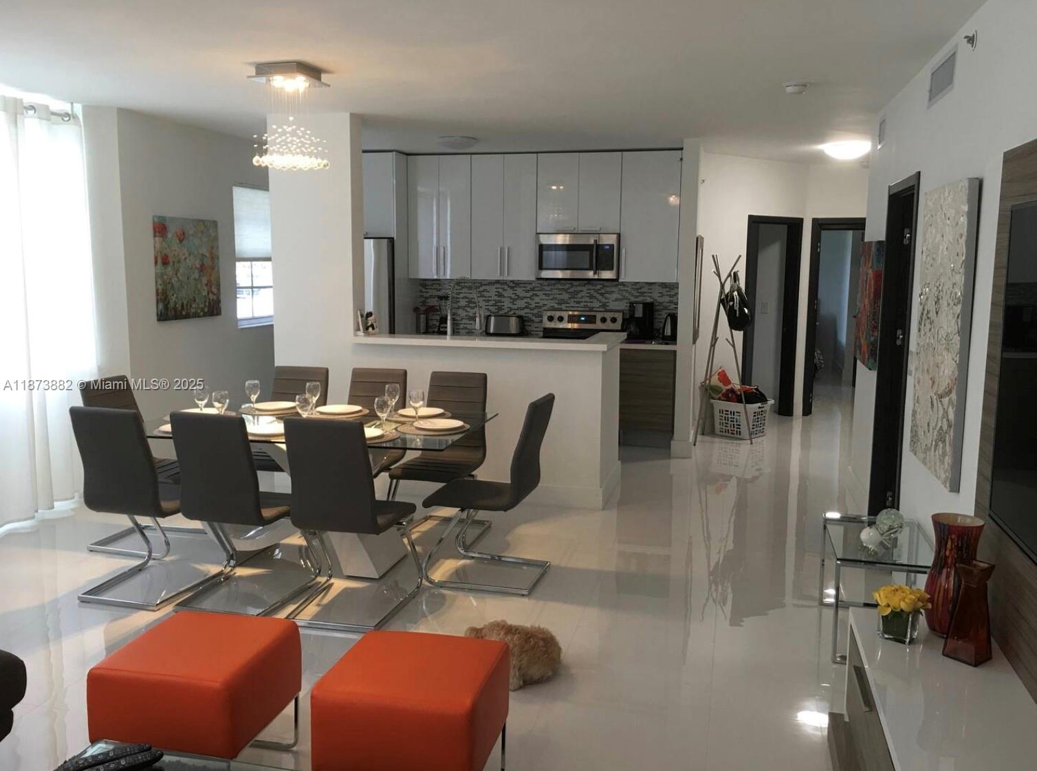 The Yacht Club At Aventur