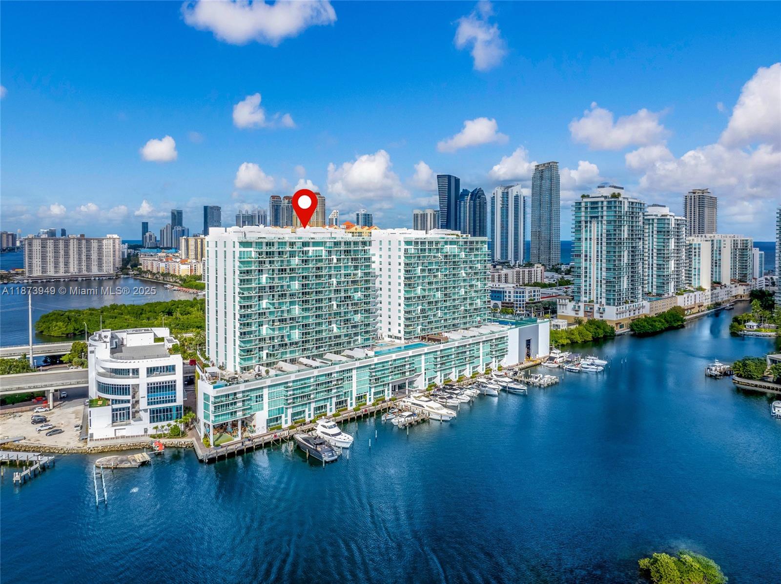 Apartamento à Venda em Sunny Isles Beach, FL