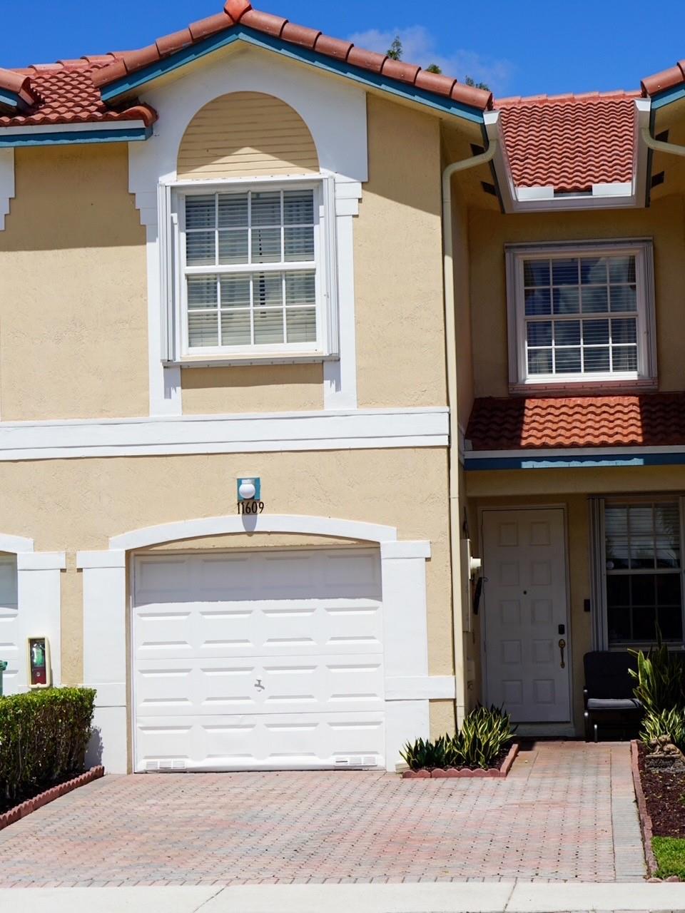 Homes for sale in Coral Springs, FL | 11609 Nw 47th Dr, Coral Springs, FL 33076 | MLS# F10525266