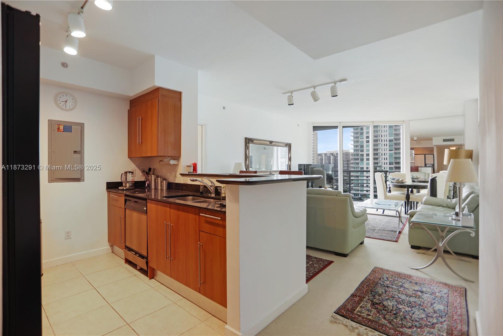 325 S Biscayne Blvd #1217, Miami FL 33131