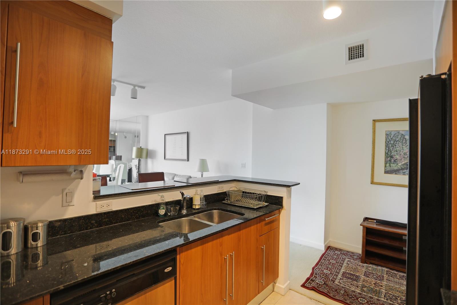 325 S Biscayne Blvd #1217, Miami FL 33131