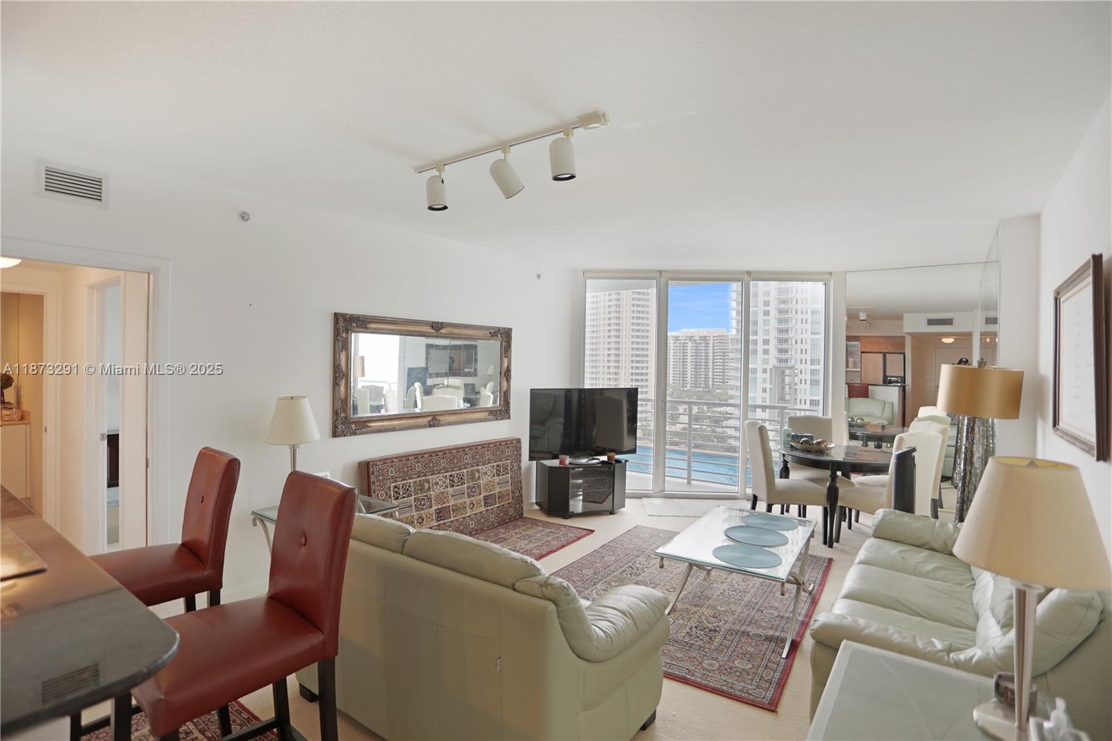 325 S Biscayne Blvd #1217, Miami FL 33131