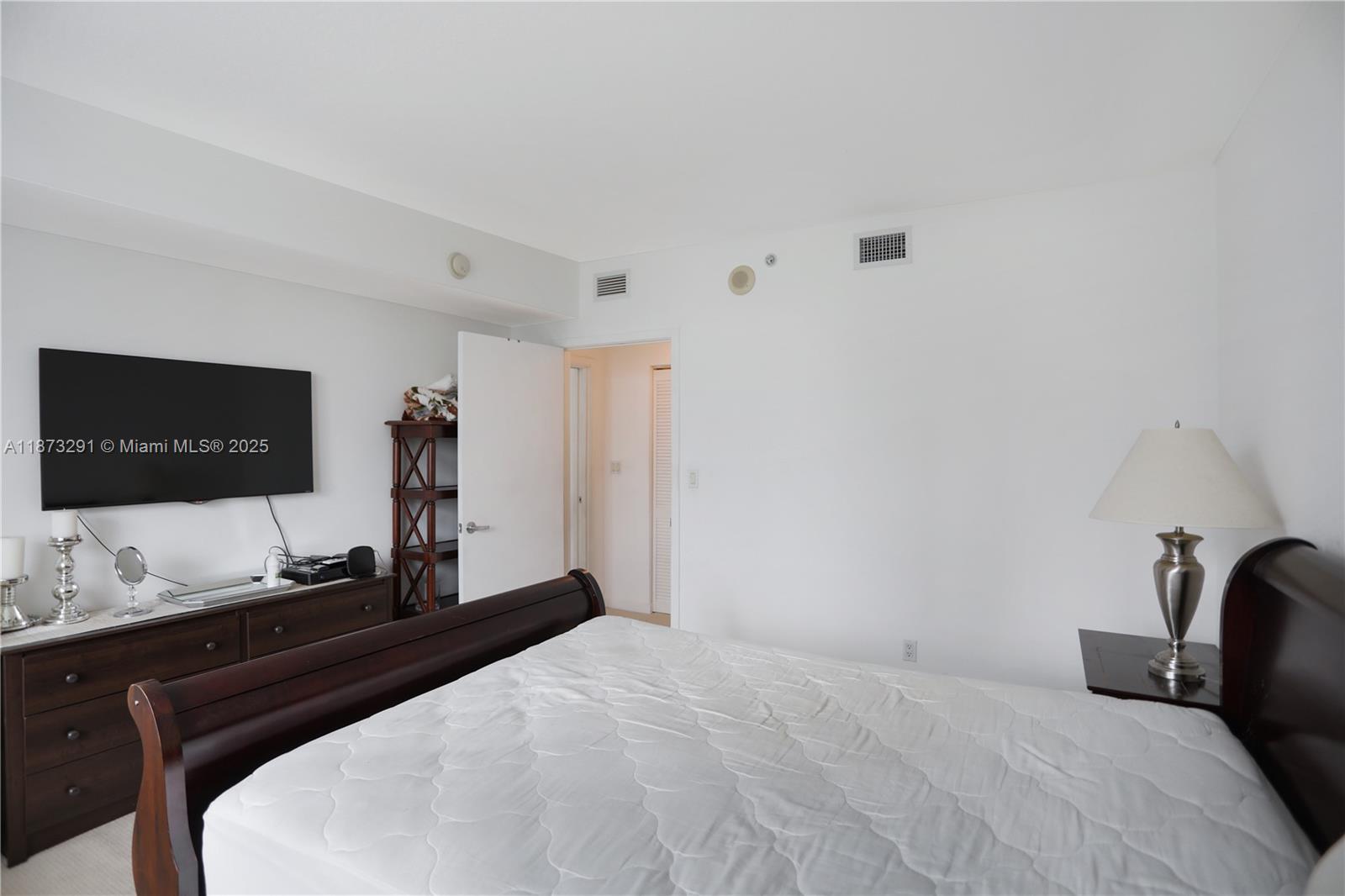 325 S Biscayne Blvd #1217, Miami FL 33131