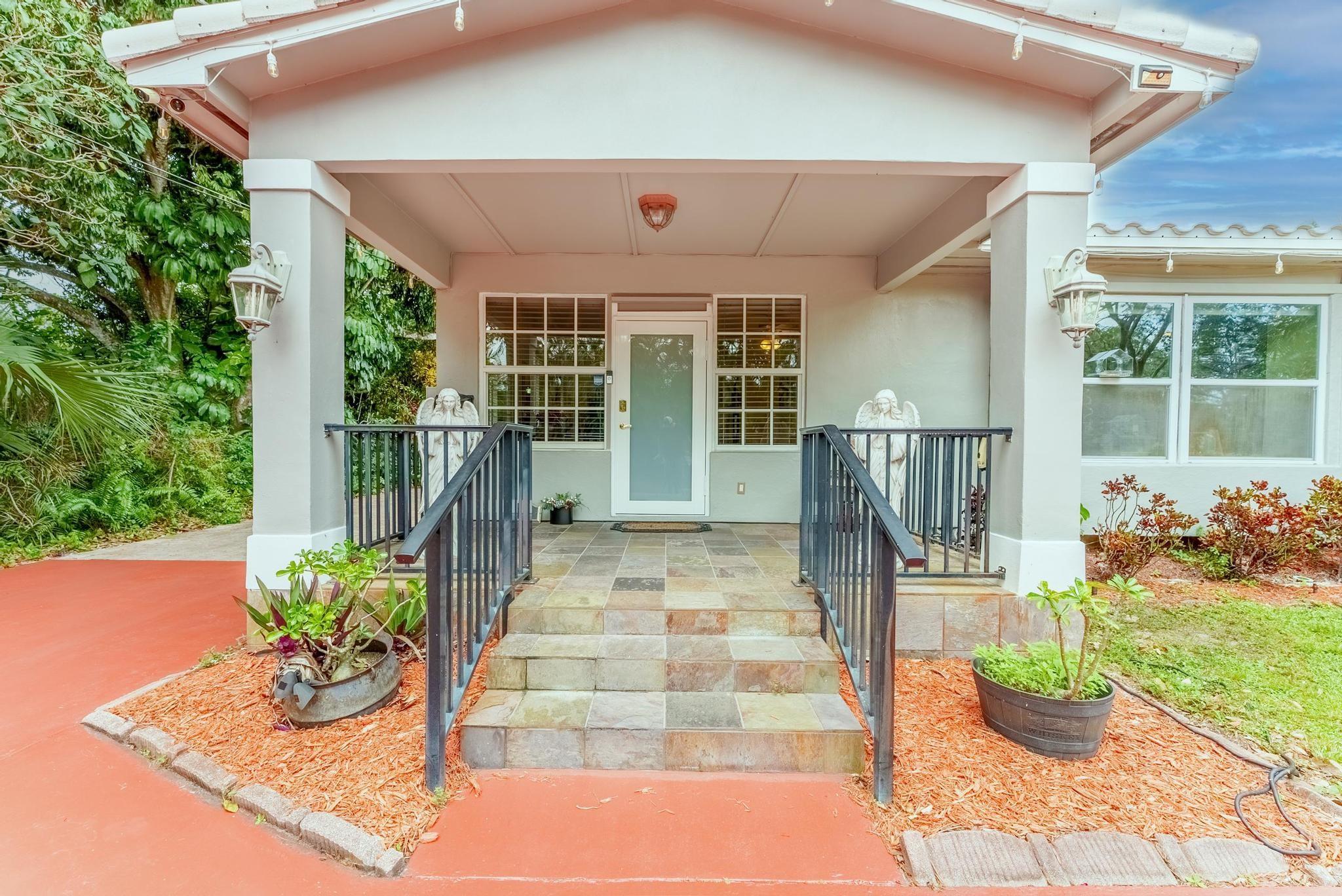 Homes for sale in Plantation, FL | 5541 W Broward Blvd, Plantation, FL 33317 | MLS# F10524709