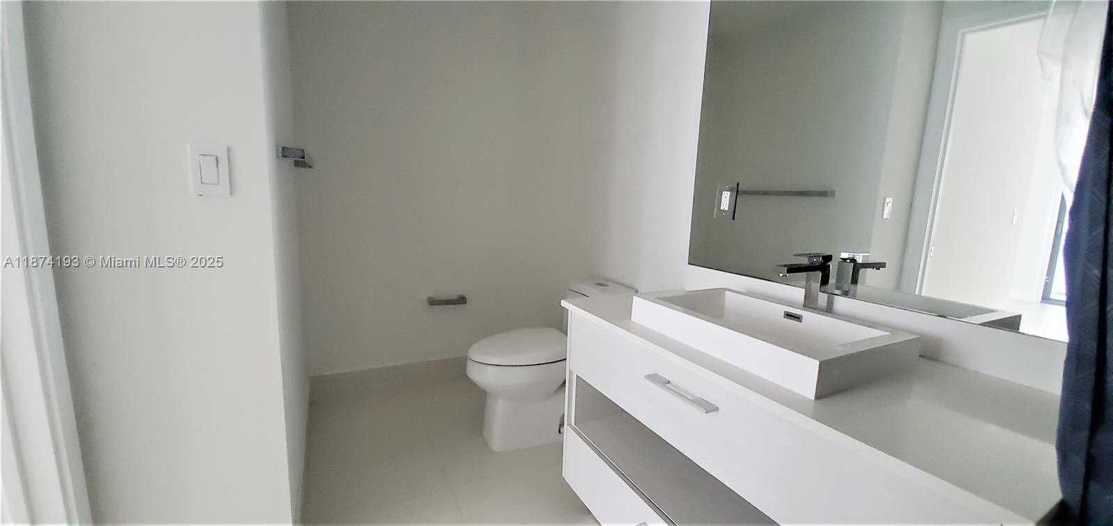 55 SW 9th St #3610, Miami FL 33130