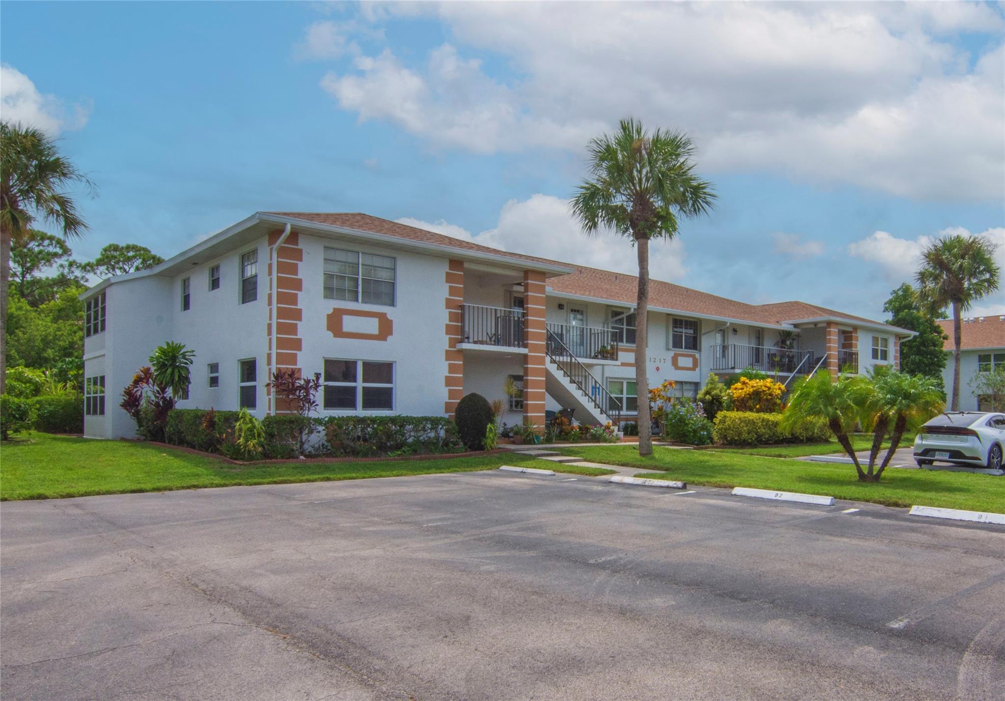 Homes for sale in Fort Pierce, FL | 1217 S Lakes End Dr #A1, Fort Pierce, FL 34982 | MLS# F10523544