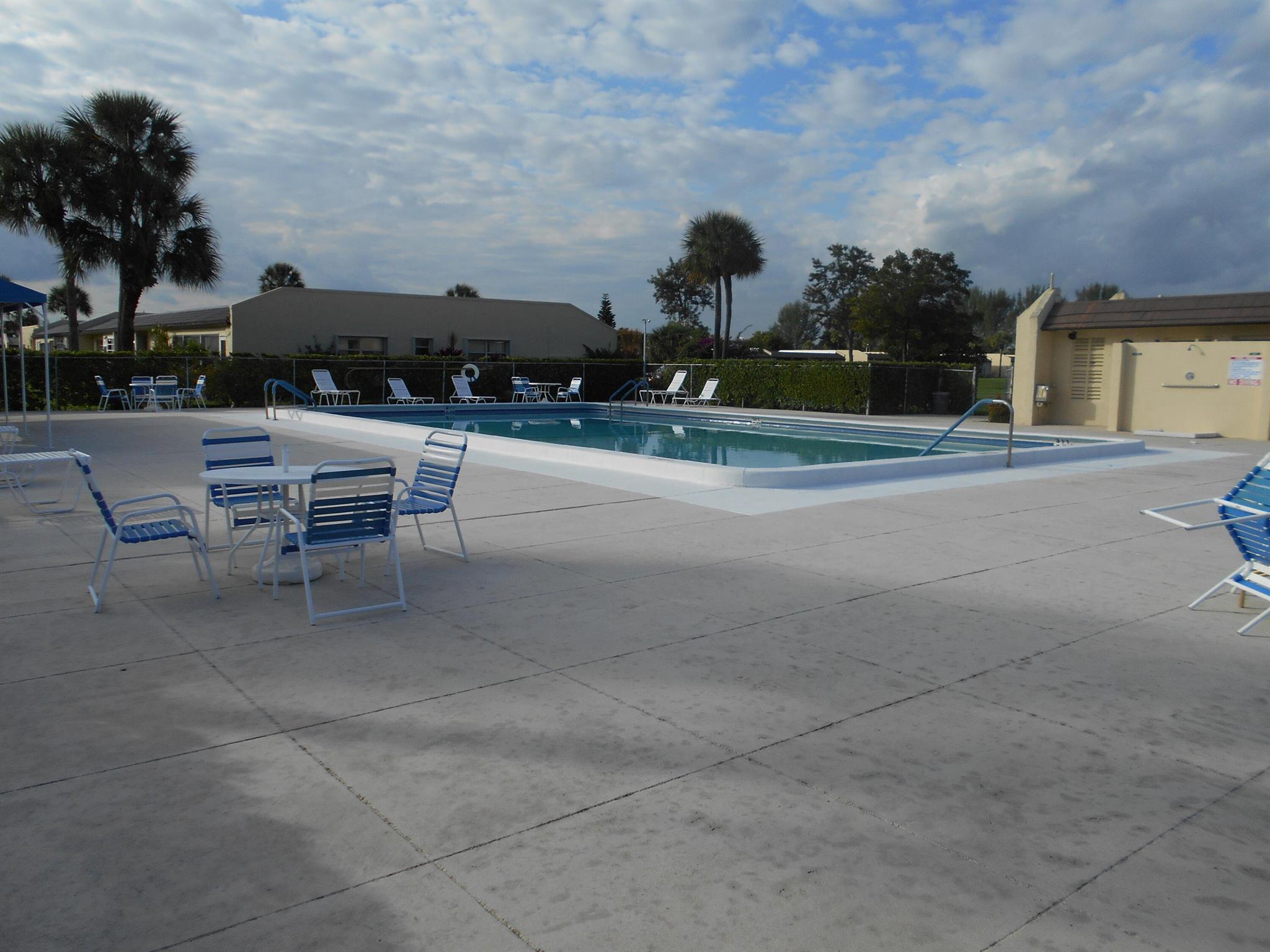 Homes for sale in West Palm Beach, FL | 140 Lake Meryl Dr #233, West Palm Beach, FL 33411 | MLS# R11121983