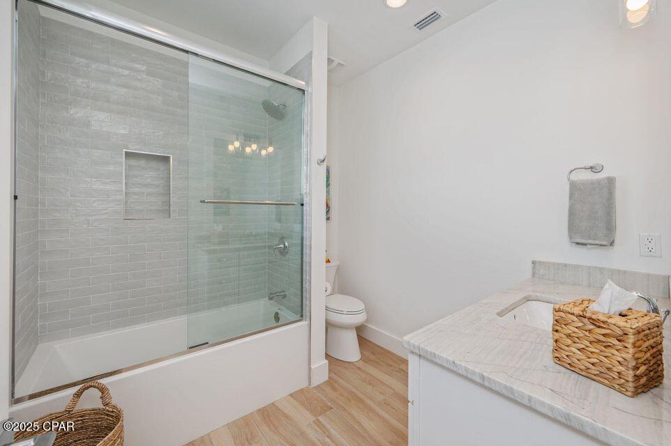 Listing photo id 29 for 65 Horseshoe Circle