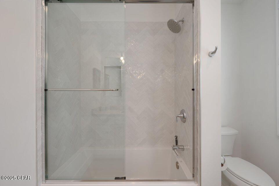 Listing photo id 33 for 65 Horseshoe Circle