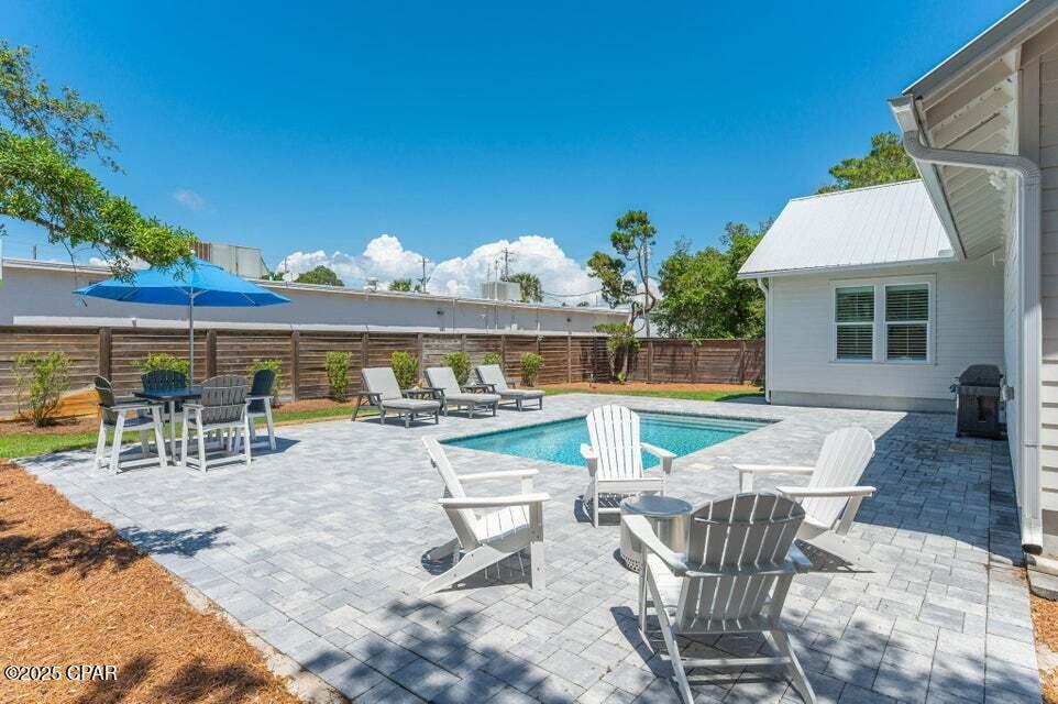 Listing photo id 41 for 65 Horseshoe Circle