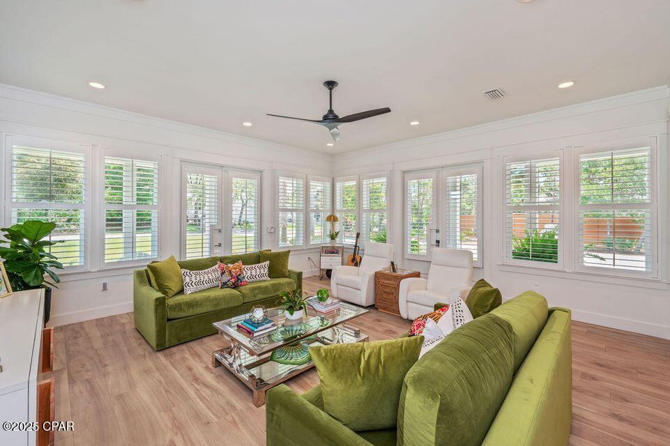 Listing photo id 7 for 65 Horseshoe Circle