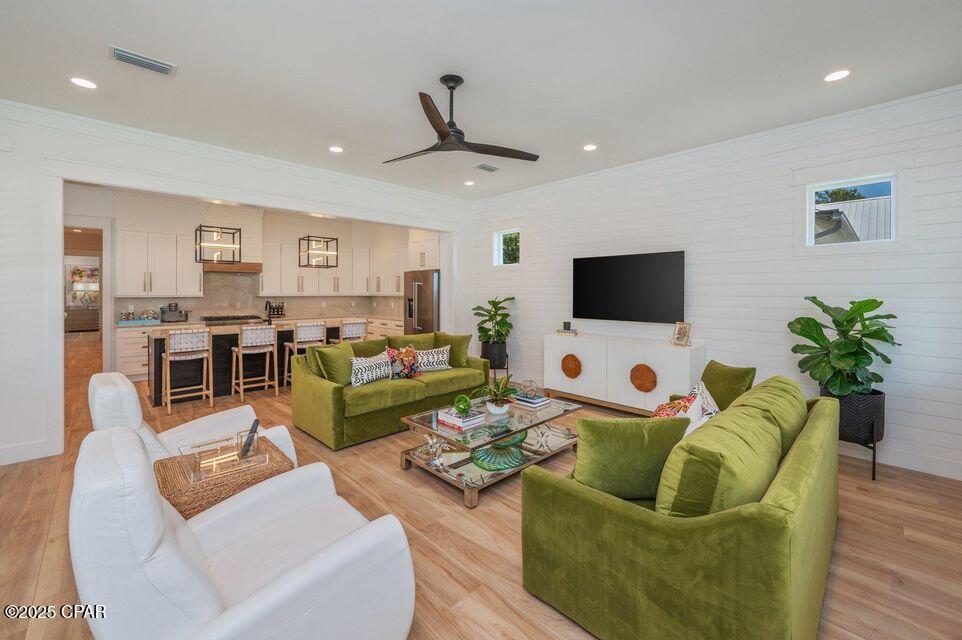 Listing photo id 8 for 65 Horseshoe Circle