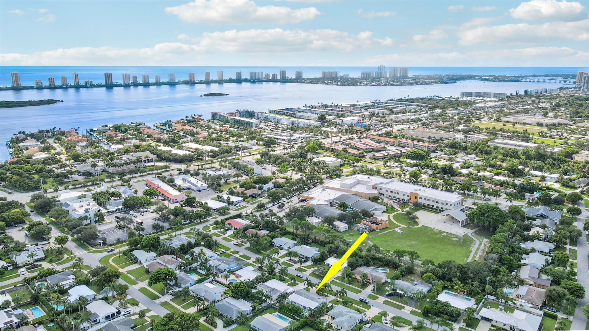 Homes for sale in North Palm Beach, FL | 421 Driftwood Road, North Palm Beach, FL 33408 | MLS# R11122005