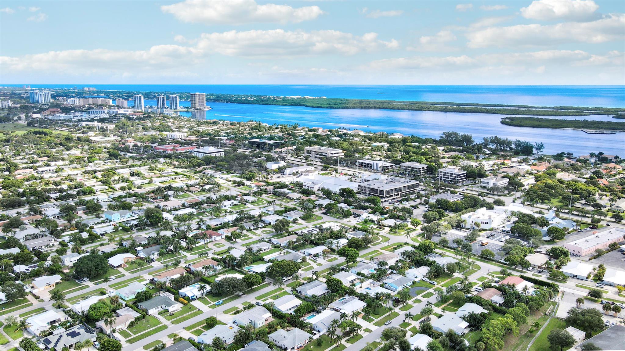 Homes for sale in North Palm Beach, FL | 421 Driftwood Road, North Palm Beach, FL 33408 | MLS# R11122005