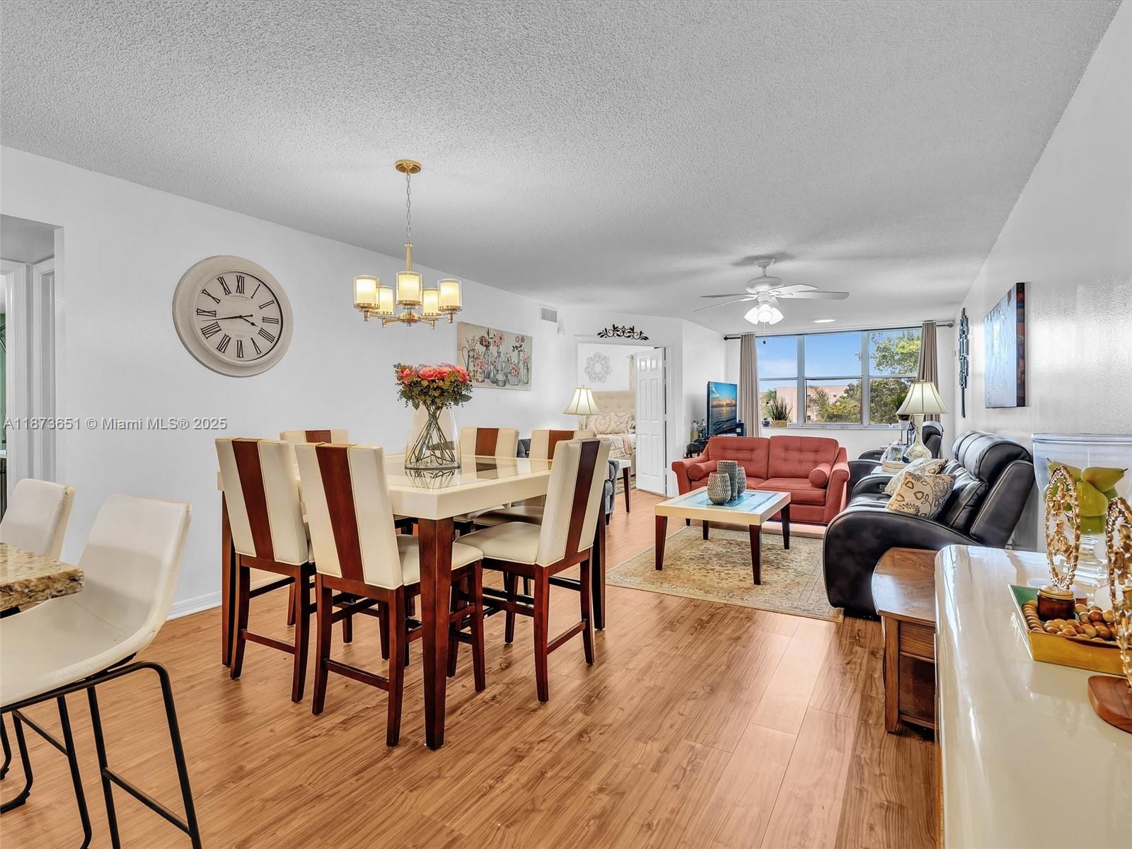 Sunrise Lakes 186 Condo