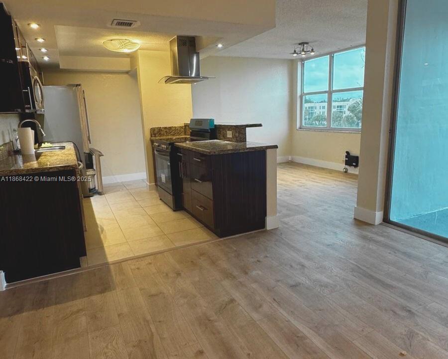 Live Oak Condo Twelve