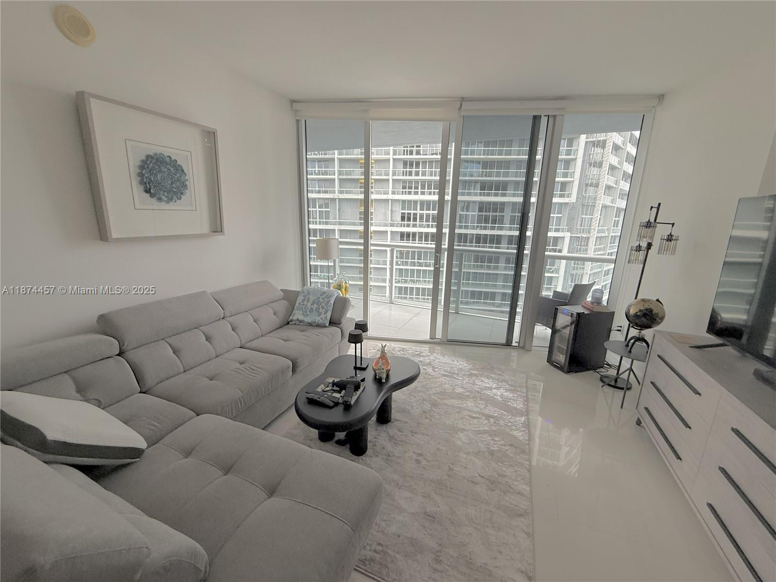 495 Brickell Ave #2806, Miami FL 33131