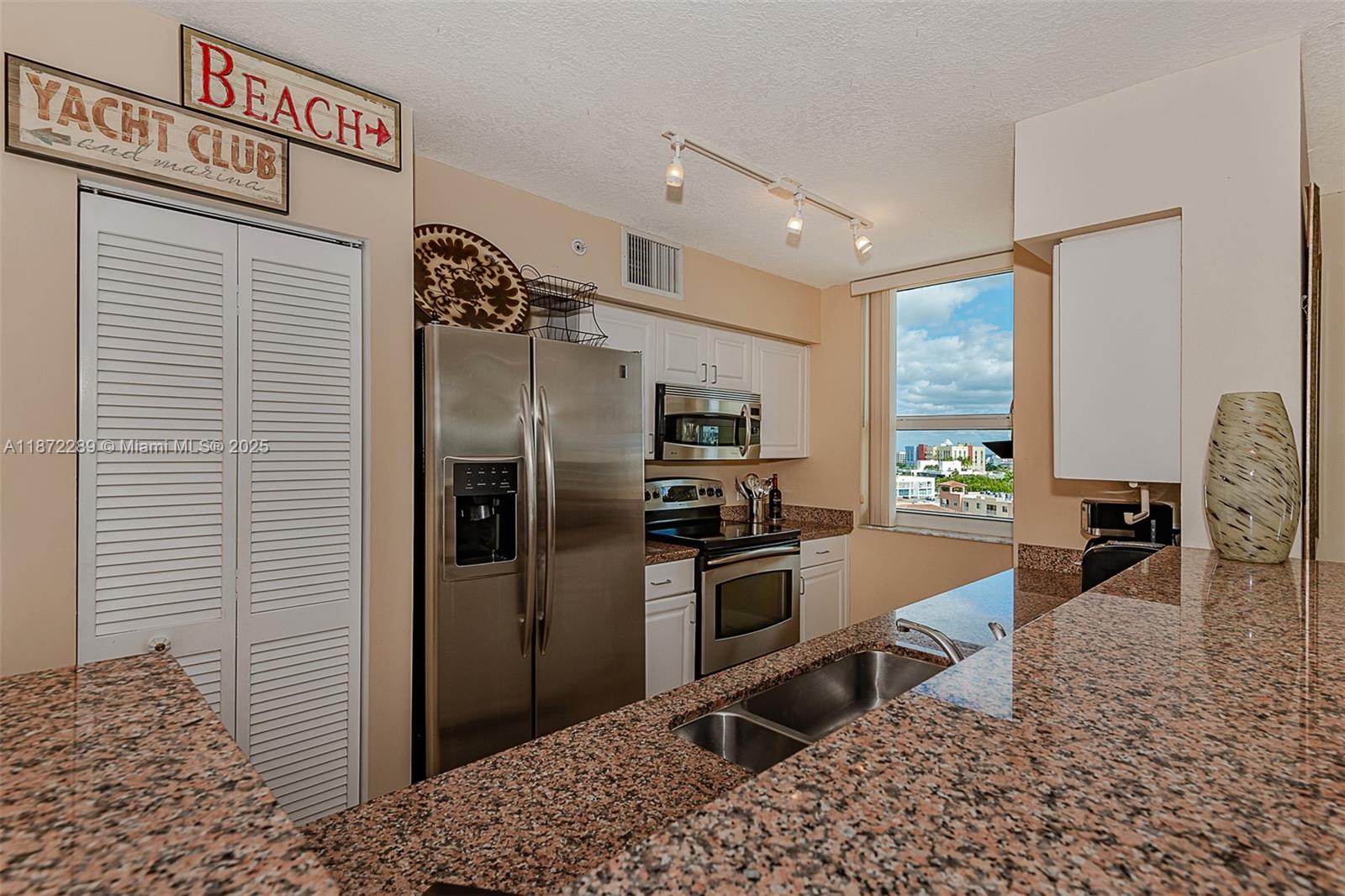 90 Alton Rd #1001, Miami Beach FL 33139