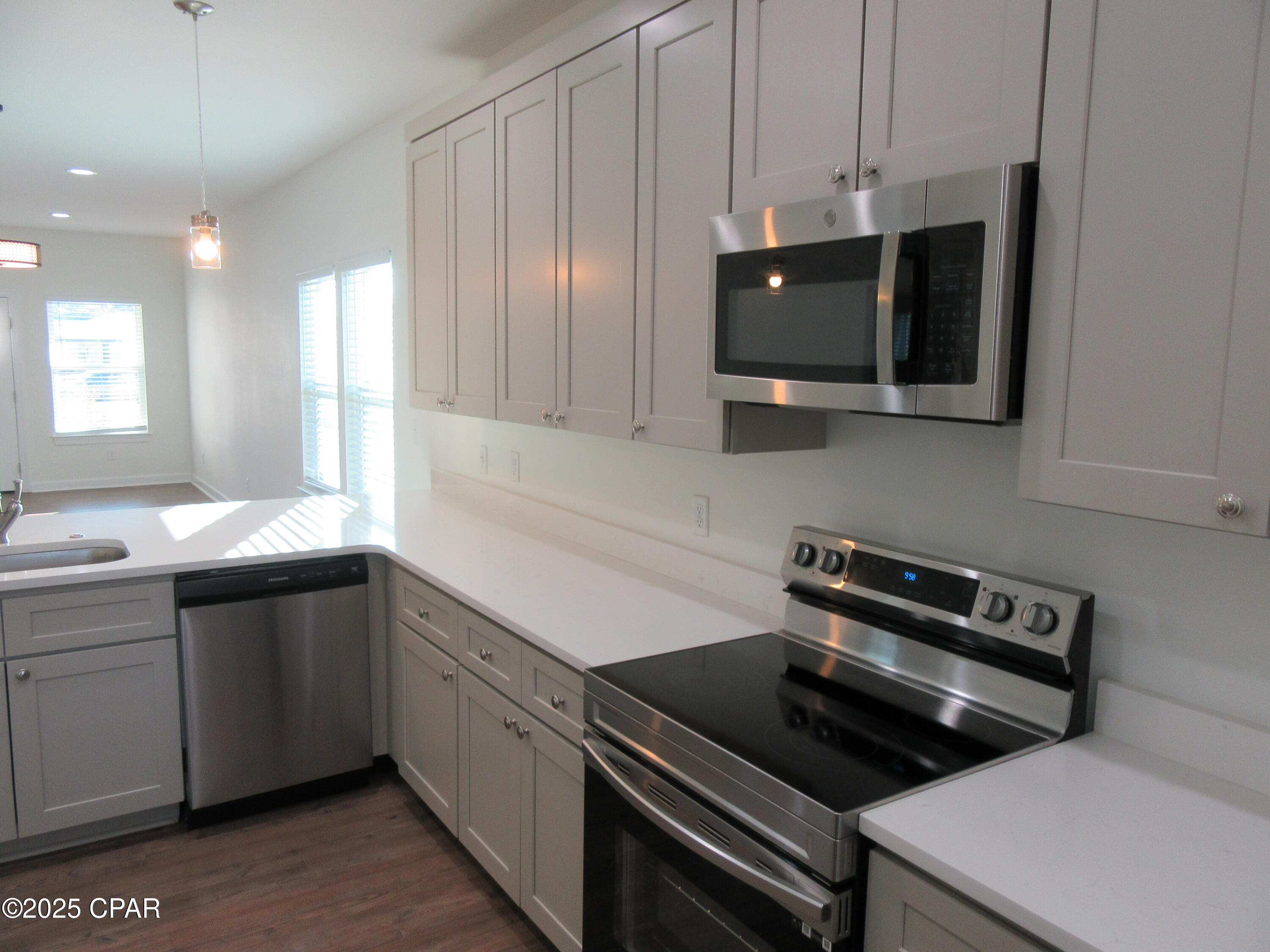 Image 11 For 2811 Panama Avenue