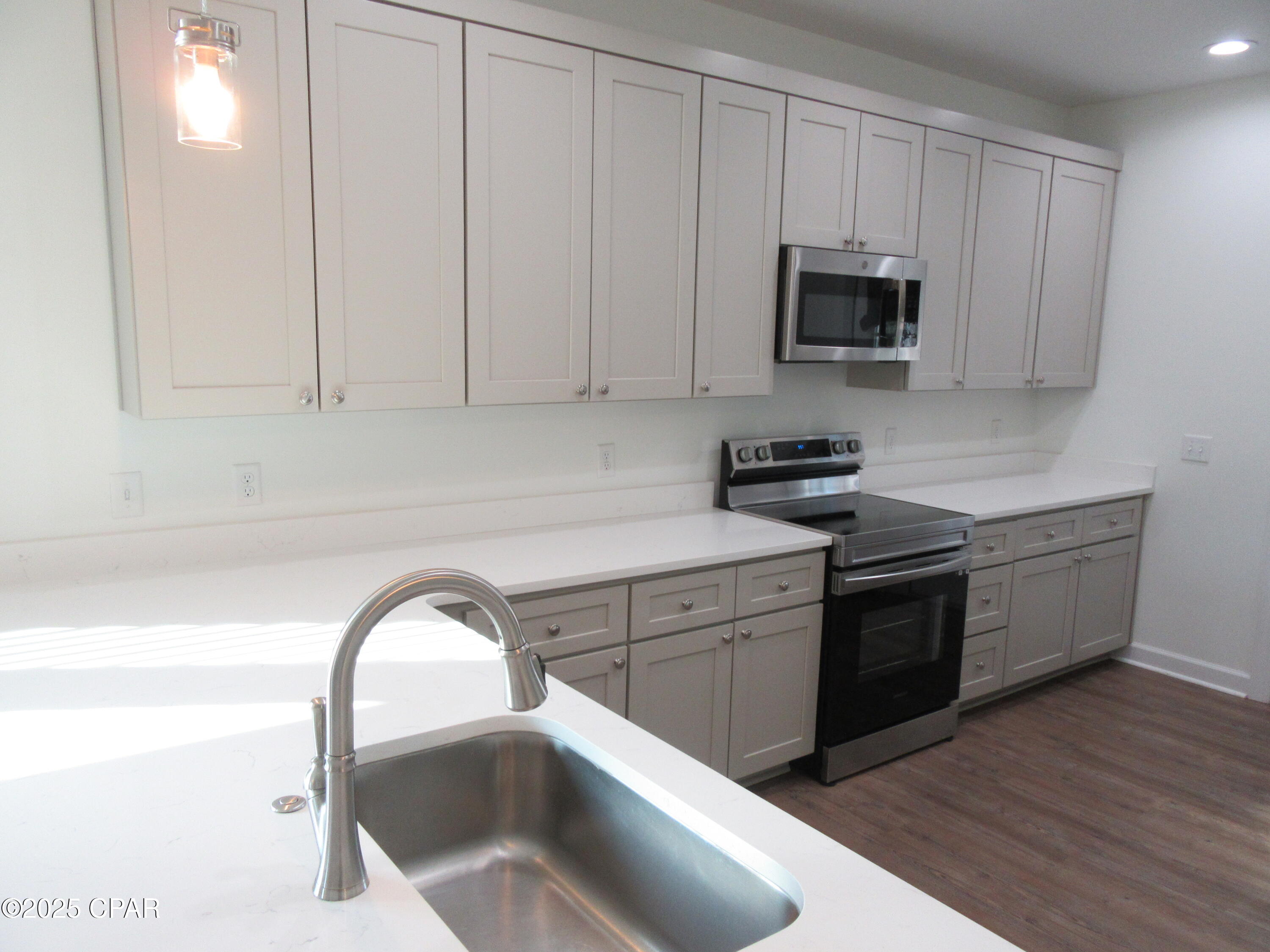 Image 7 For 2811 Panama Avenue