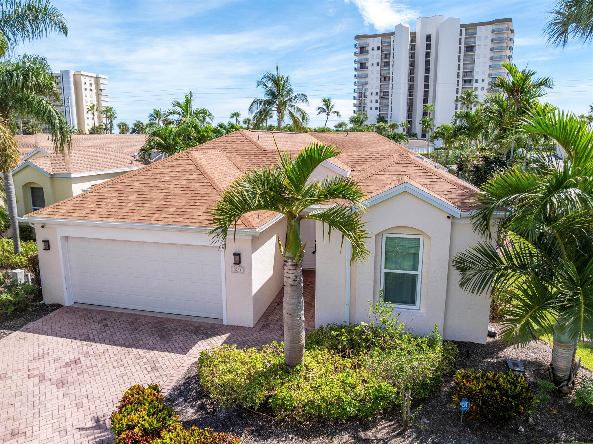 Lakeshore At Sands, A Con