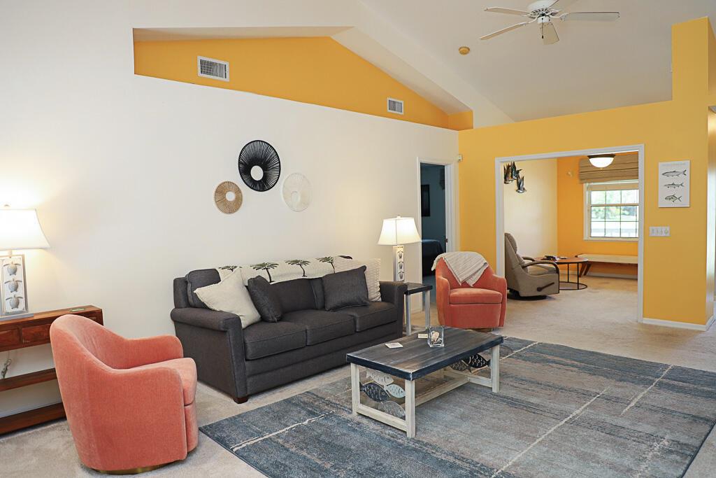 Homes for sale in Vero Beach, FL | 500 39Th Court Sw, Vero Beach, FL 32968 | MLS# R11122178