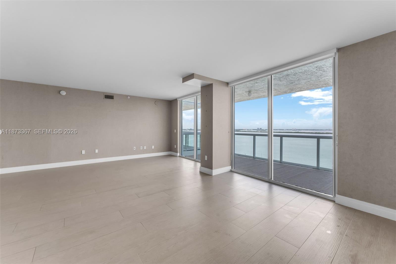 The Grand Venetian Condo