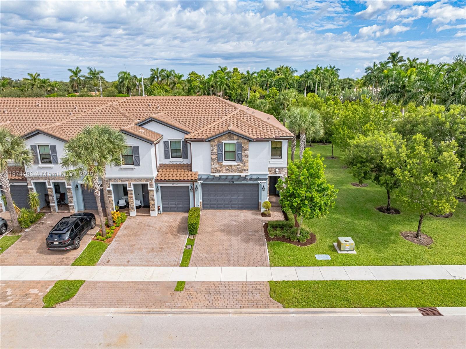 Flavor Pict Townhomes Pud